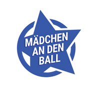 Mädchen an den Ball | 